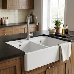 farmhouse-double-sink-white-countertop-kitchen